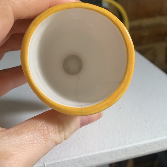 Yellow ceramic egg cup - Picture 3 of 3
